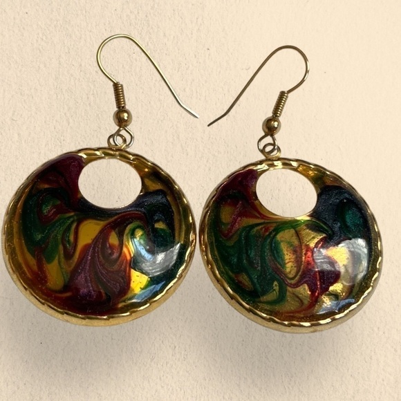 Abstract Pattern Pendant Earrings - Picture 4 of 9